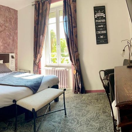 Hôtel Gambetta Lons-le-Saunier Exteriör bild